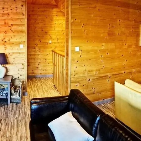 Hestia - Pour 16 Personnes 284 *